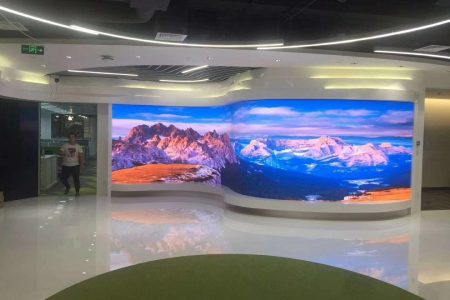 curved-LED-display-6-1